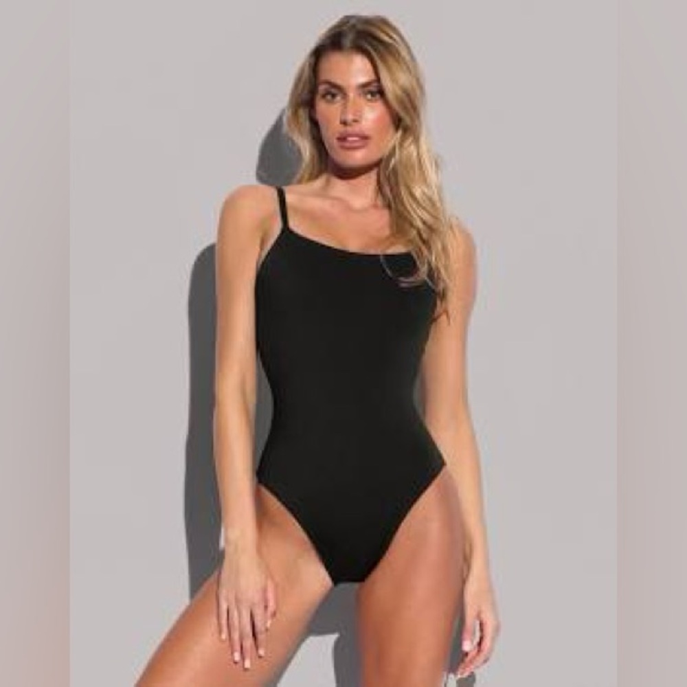TA3 Lacey Sculpt Swimsuit Medium Regular Long